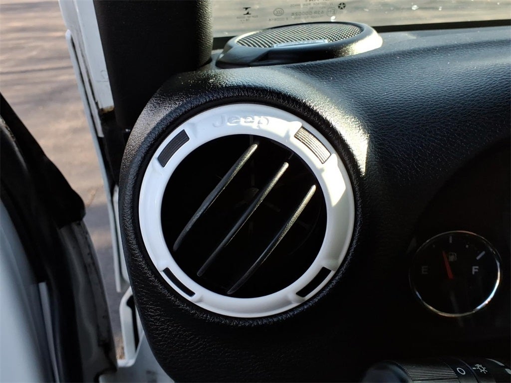 2015 Jeep Wrangler Unlimited Sahara Altitude