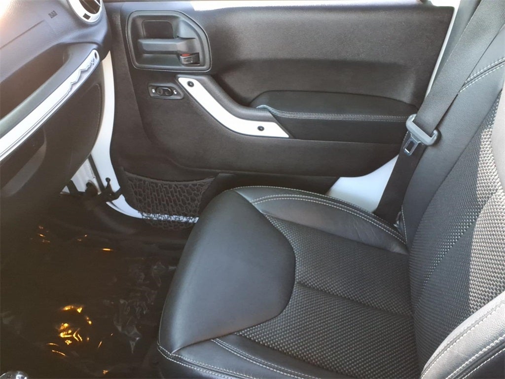 2015 Jeep Wrangler Unlimited Sahara Altitude