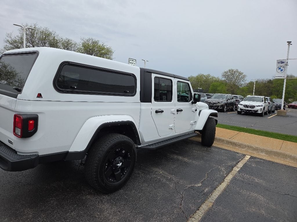 2022 Jeep Gladiator Overland