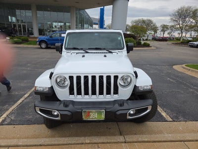 2022 Jeep Gladiator Overland