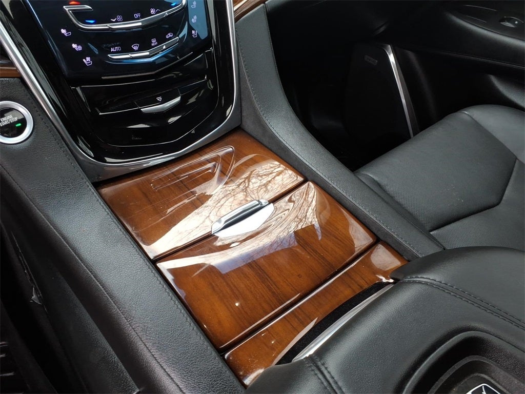 2017 Cadillac Escalade ESV Luxury