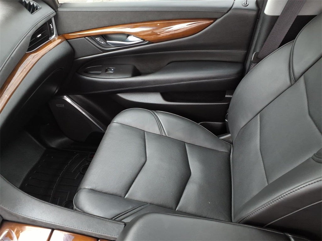 2017 Cadillac Escalade ESV Luxury