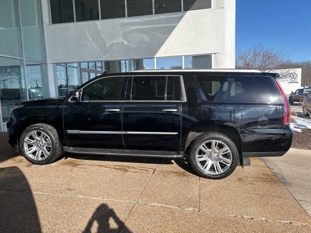 2017 Cadillac Escalade ESV Luxury