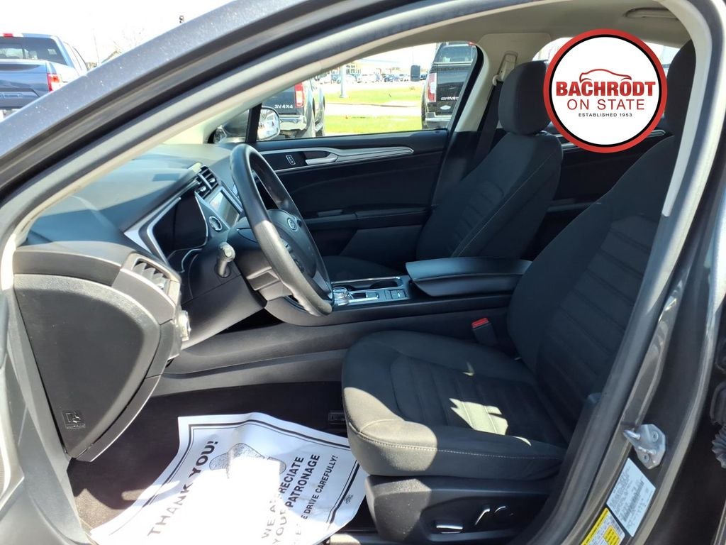 2020 Ford Fusion SE