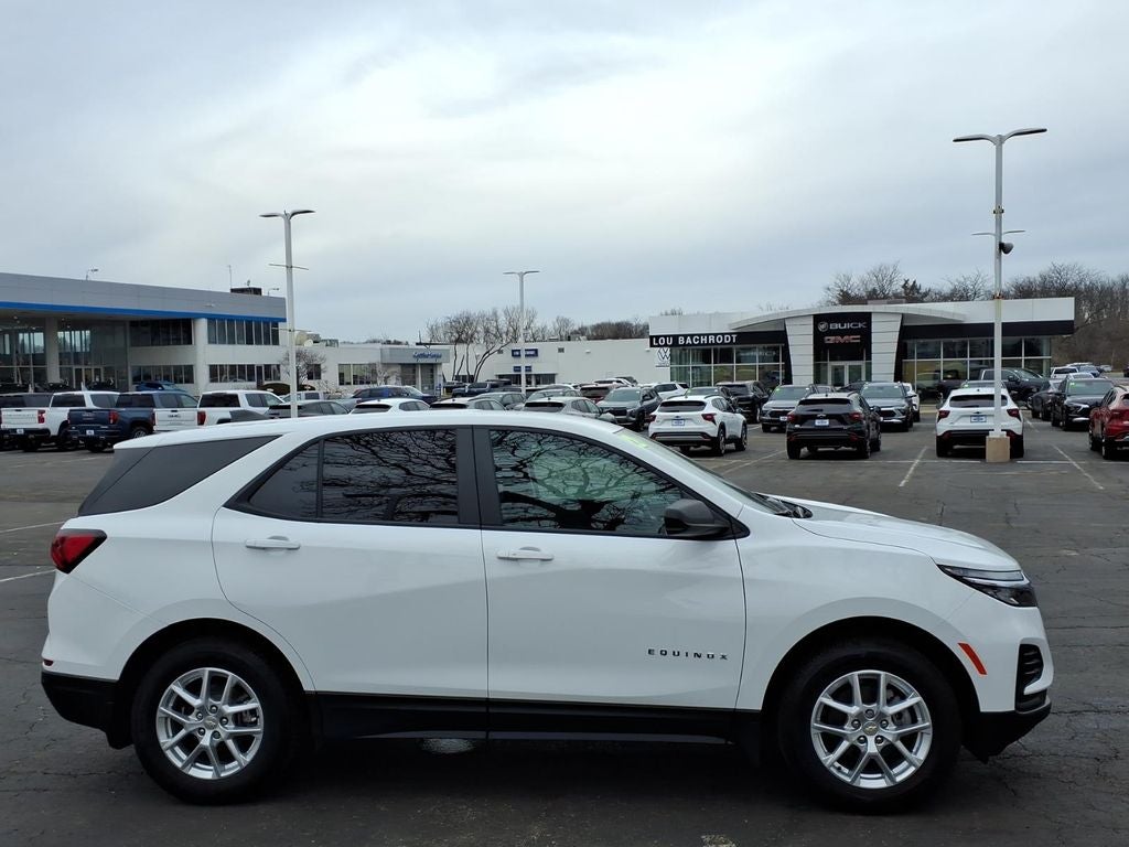2022 Chevrolet Equinox LS