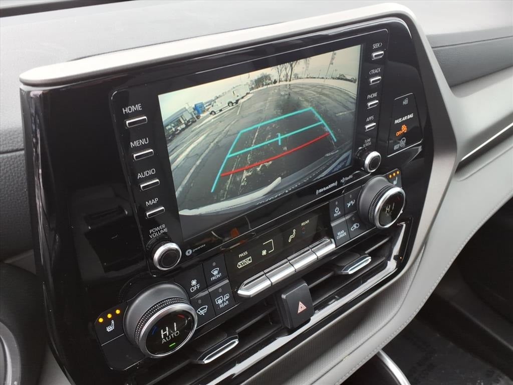 2022 Toyota Highlander Hybrid XLE