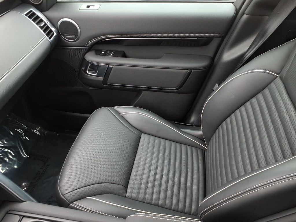 2022 Land Rover Discovery HSE R-Dynamic