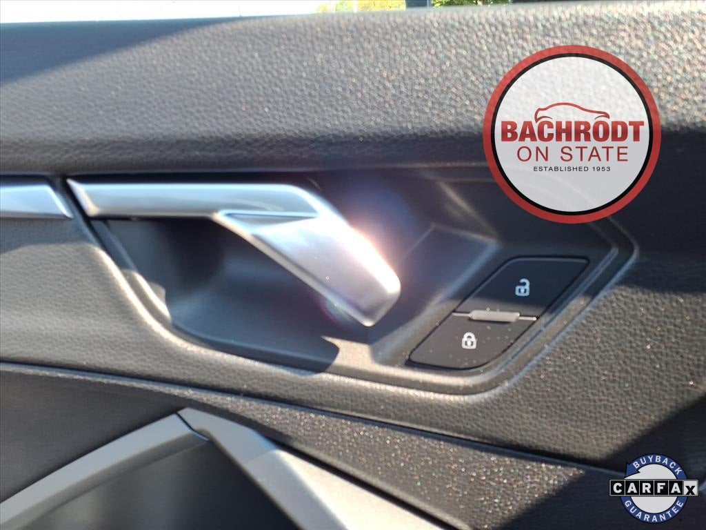 2019 Audi Q3 2.0T Prestige S line quattro