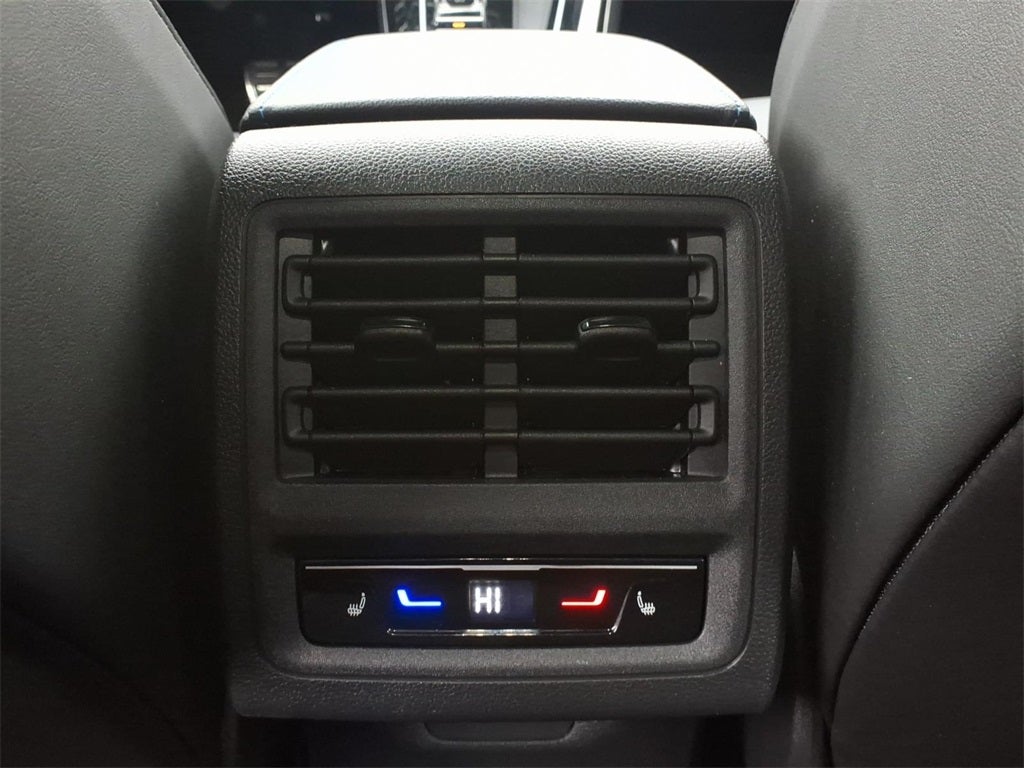 2023 Volkswagen Golf R 2.0T