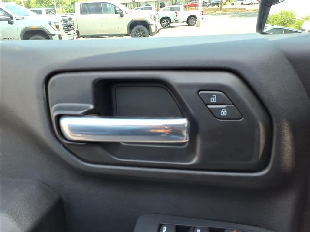 2024 Chevrolet Silverado Custom