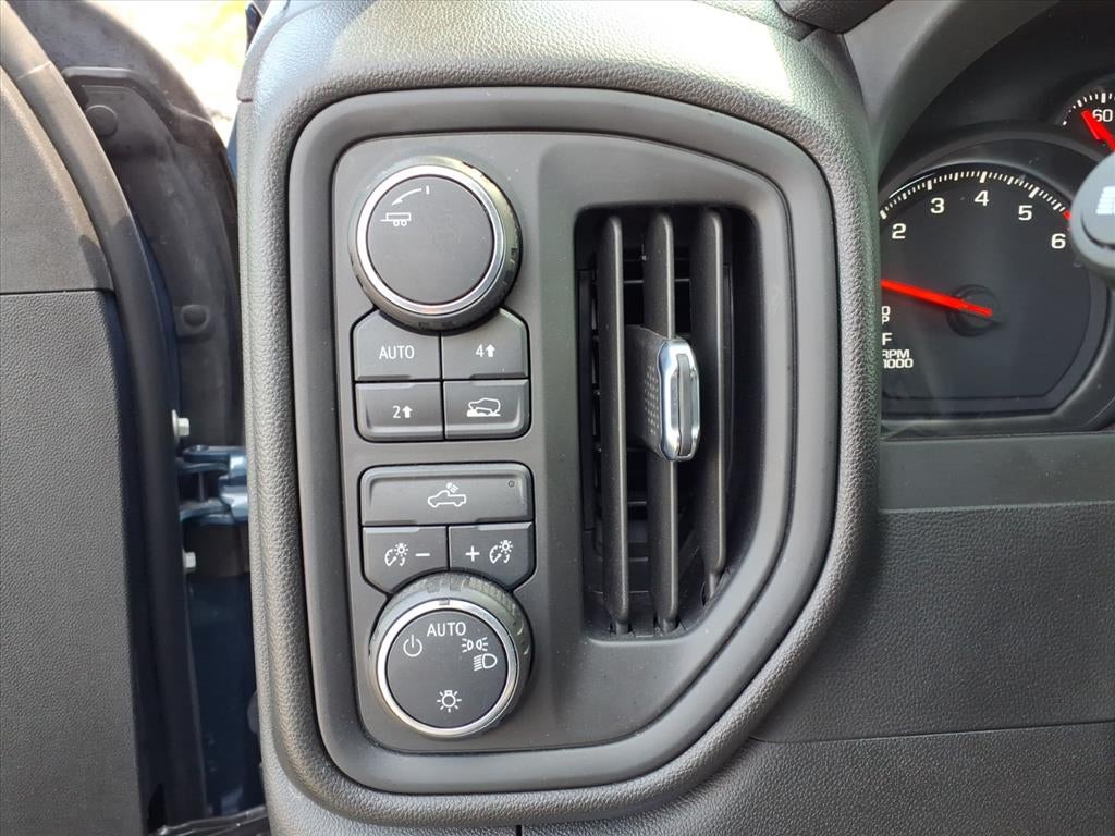 2024 Chevrolet Silverado Custom