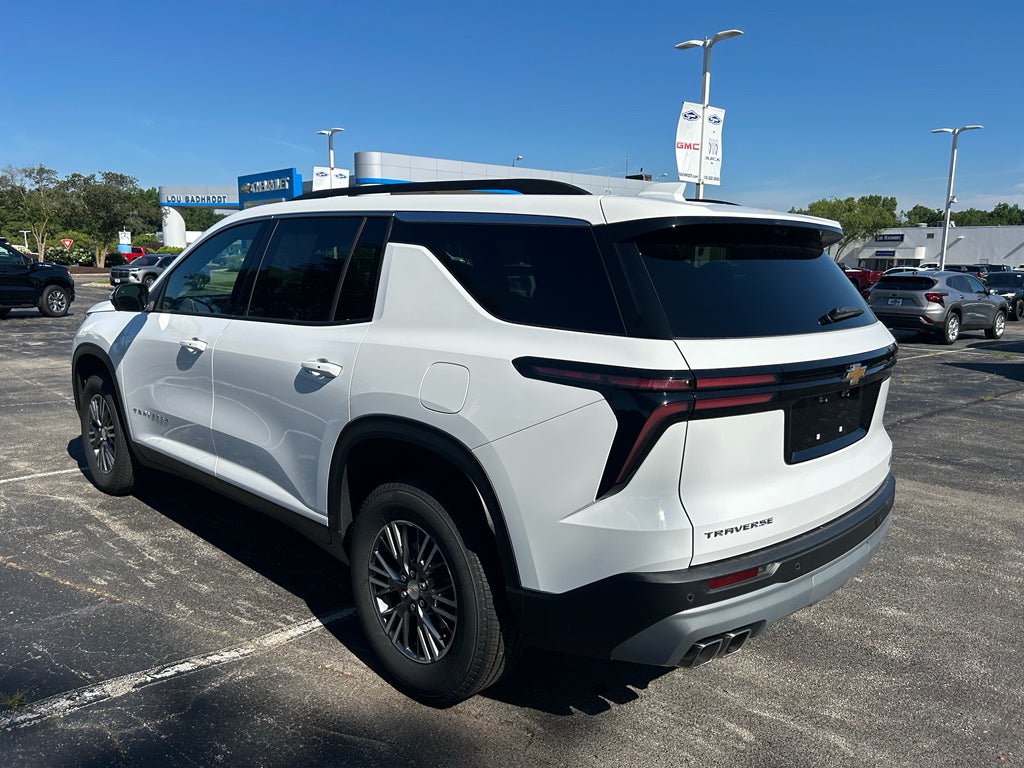 2026 Chevrolet Traverse FWD LT
