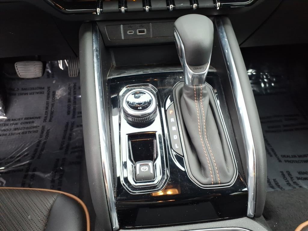 2024 GMC Canyon 4WD AT4