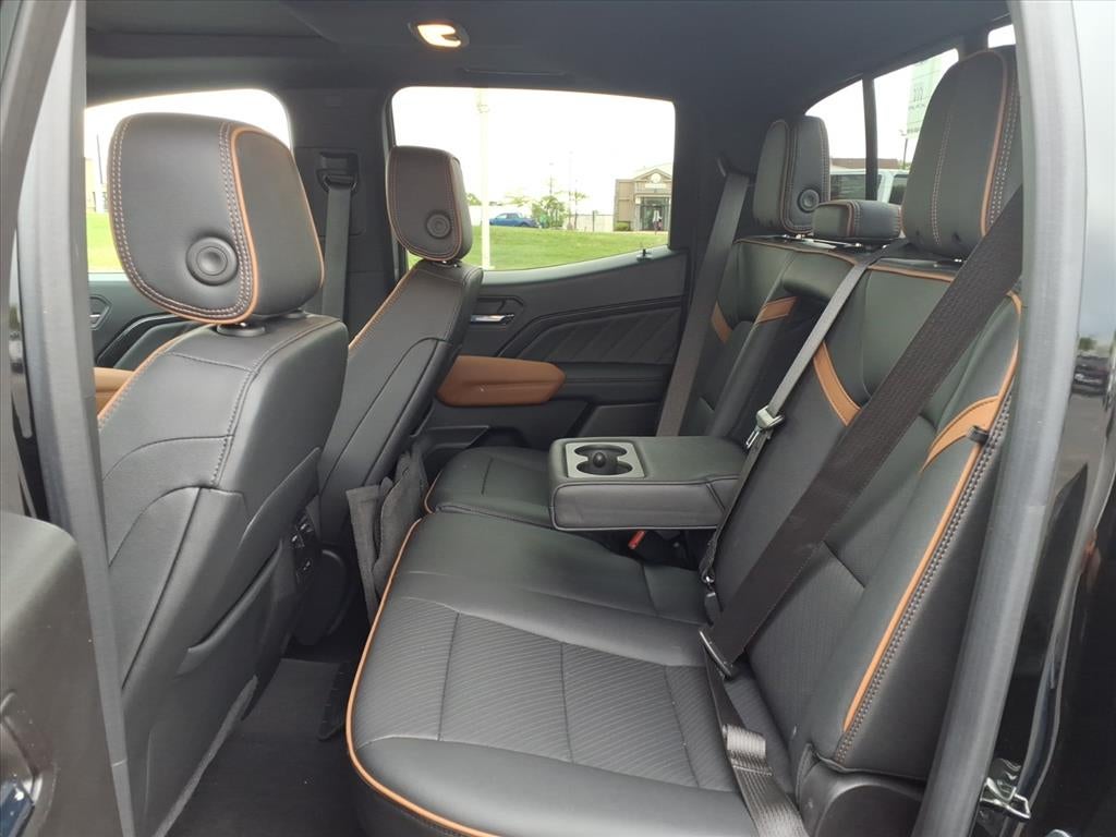 2024 GMC Canyon 4WD AT4