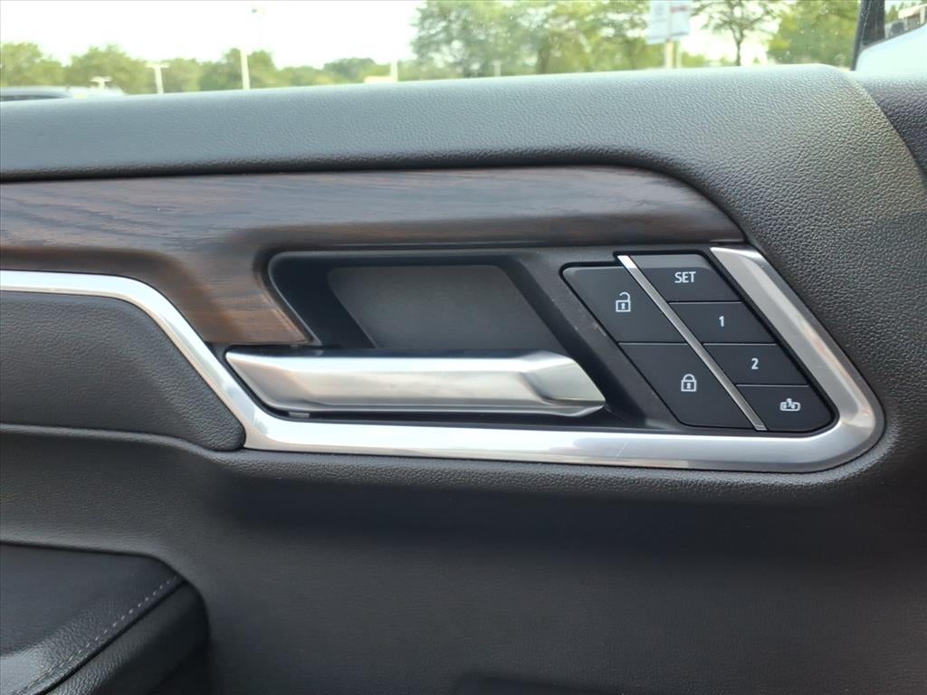 2025 GMC Sierra SLT