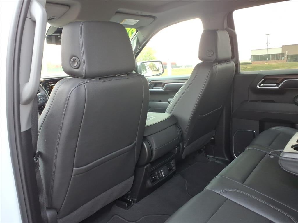 2025 GMC Sierra SLT