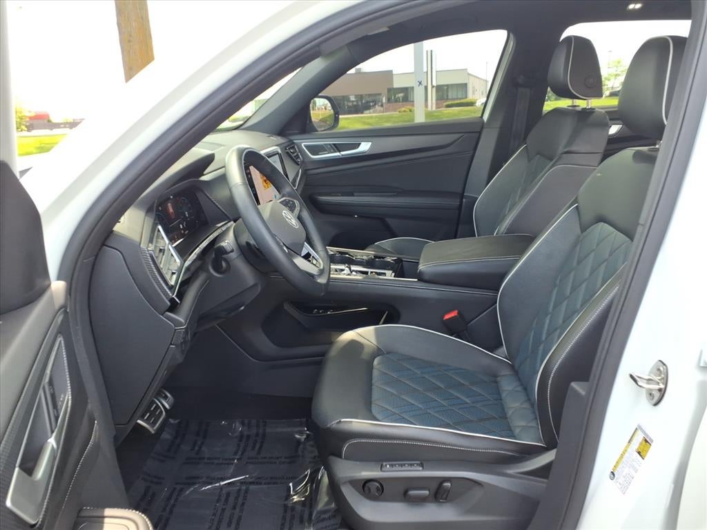 2024 Volkswagen Atlas Cross Sport 2.0T SEL Premium R-Line
