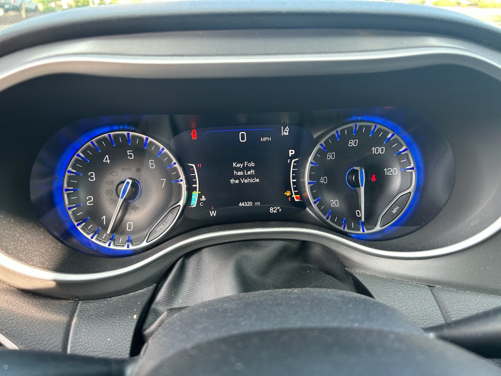 2025 Chrysler Pacifica Select