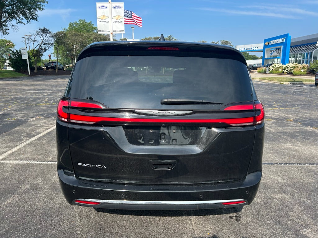 2025 Chrysler Pacifica Select
