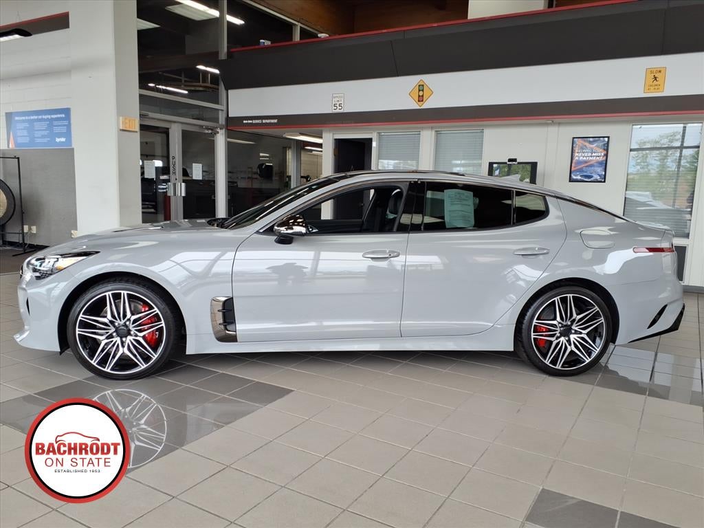 2022 Kia Stinger GT1